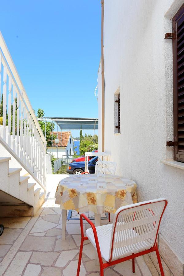 Family Friendly Seaside Apartments Razanj, Rogoznica - 10373 Exterior foto