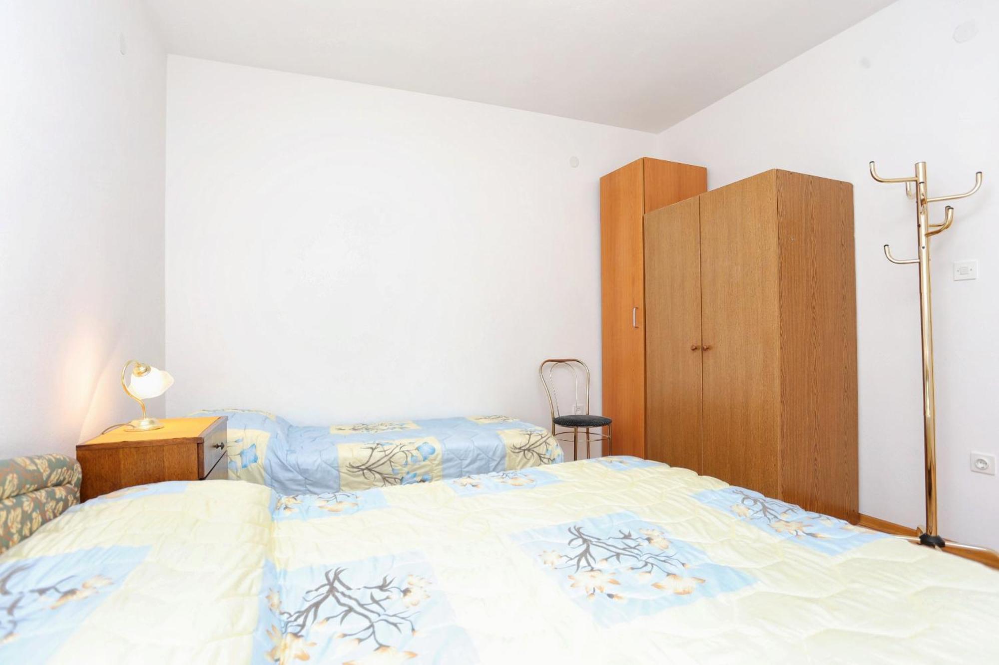 Family Friendly Seaside Apartments Razanj, Rogoznica - 10373 Zimmer foto