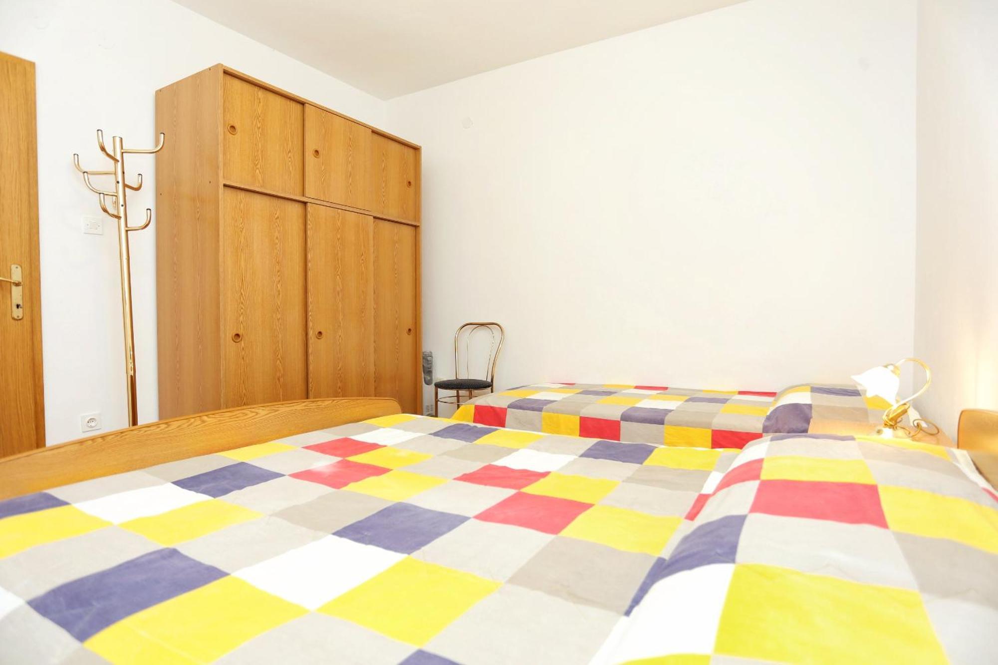 Family Friendly Seaside Apartments Razanj, Rogoznica - 10373 Zimmer foto