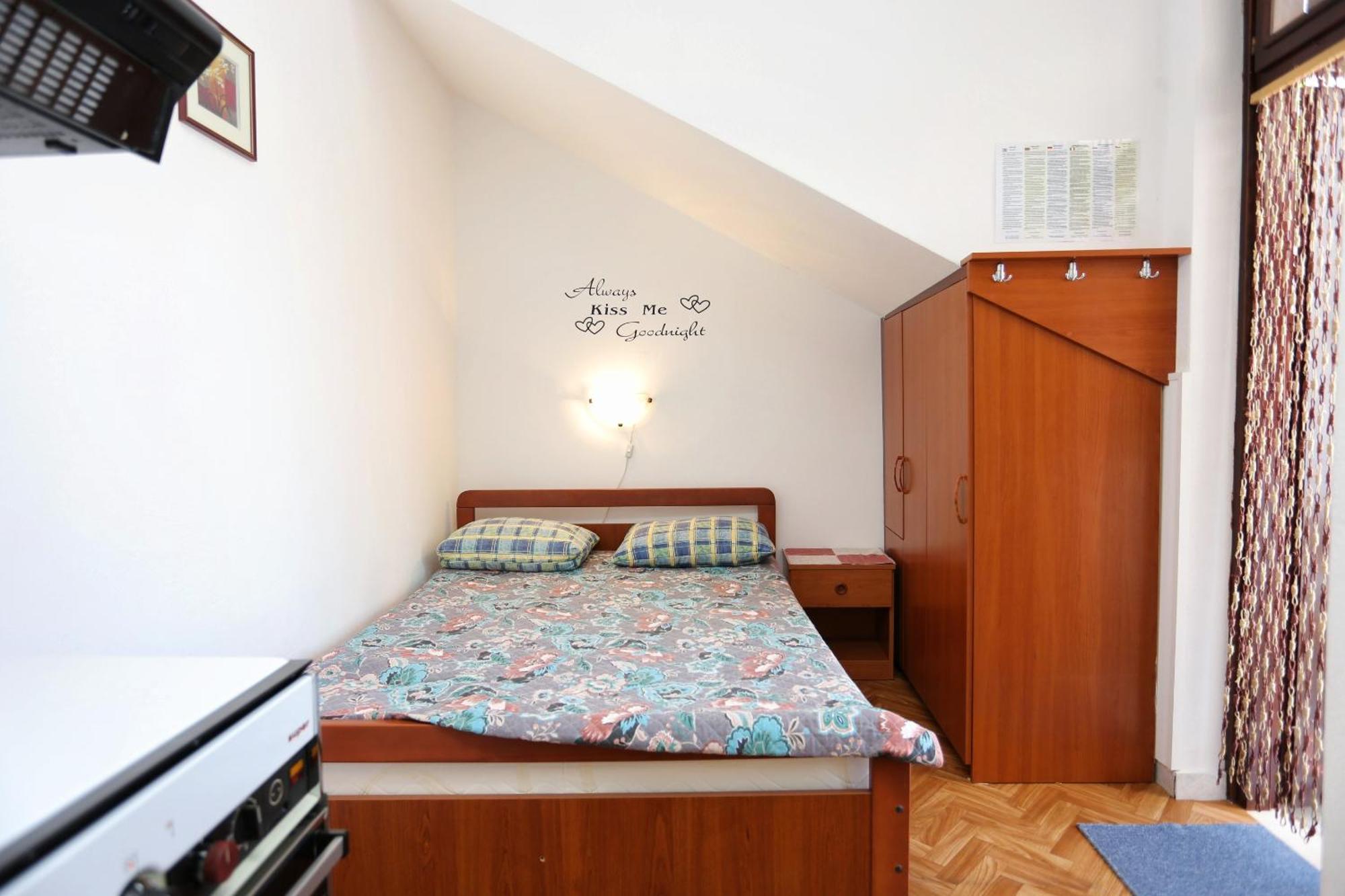 Family Friendly Seaside Apartments Razanj, Rogoznica - 10373 Zimmer foto
